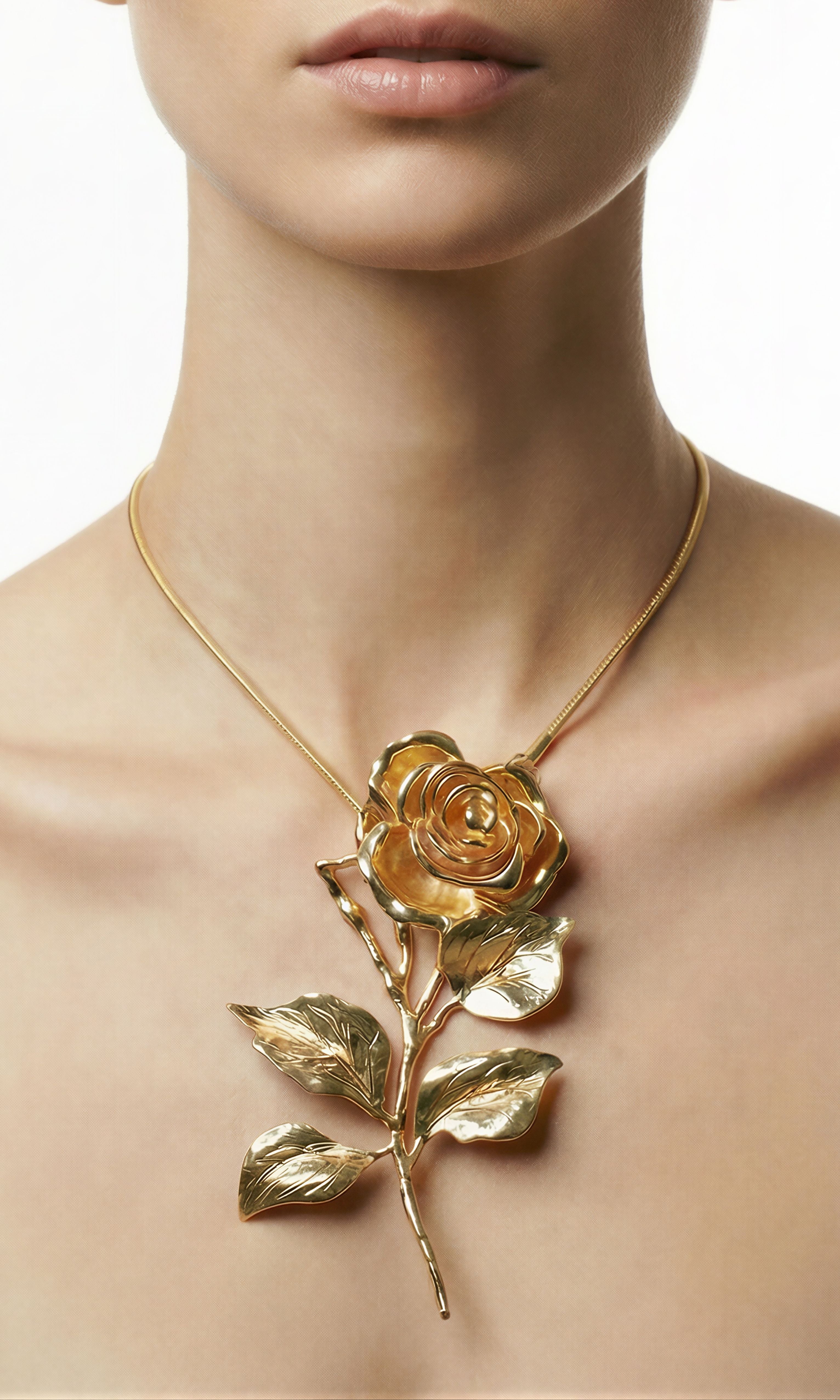 ROSELINA CHOCKER NECKLACE