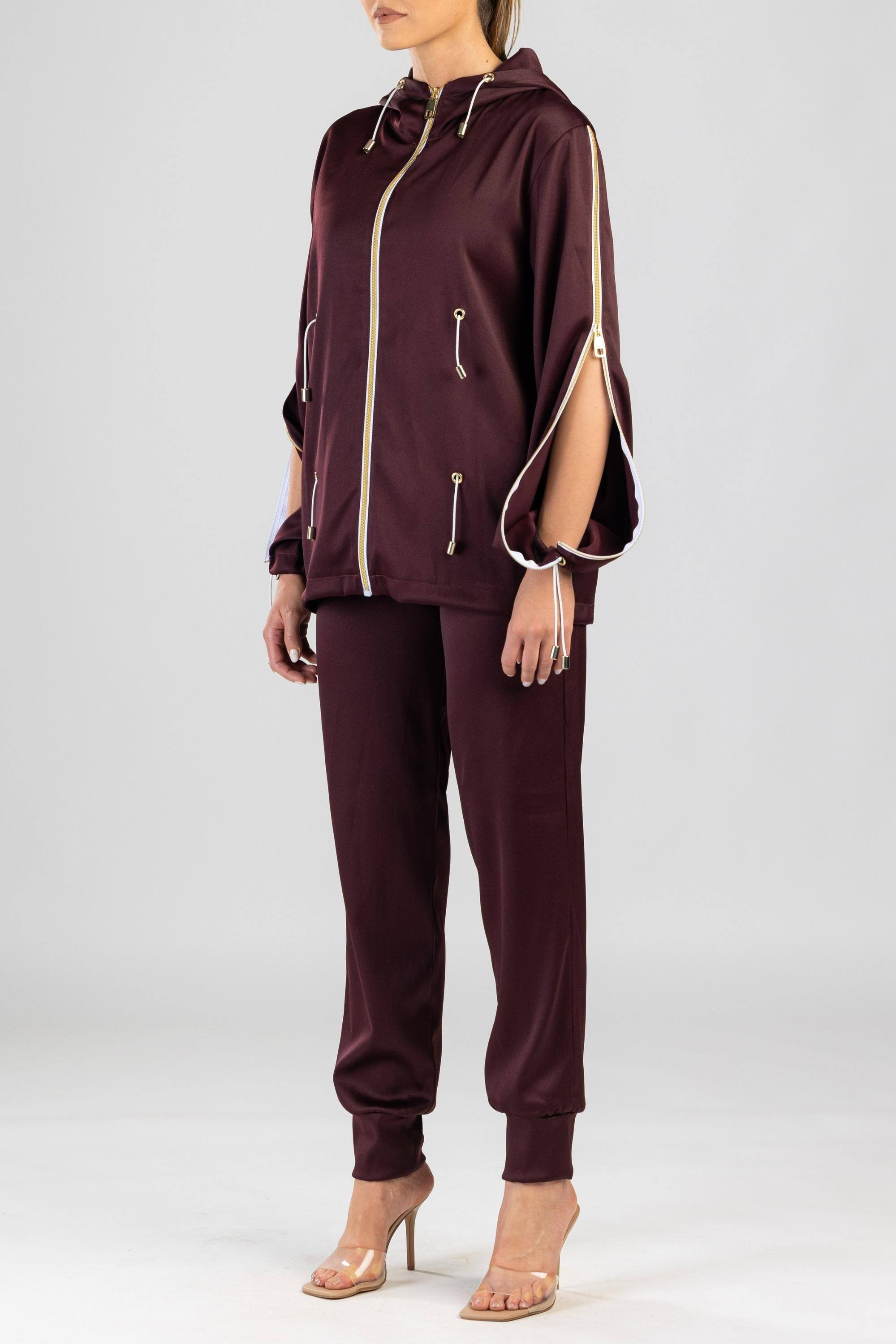 Sustainable Luxury Tracksuits for Women - Antoninias